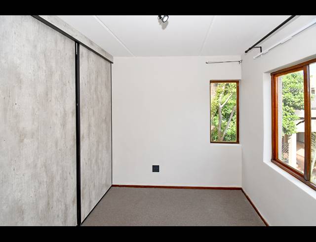 2 BEDROOM APARTMENT FOR SALE IN MAGALIESSIG